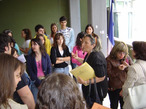 Débat au Liceo Scientifico "T. Patini"